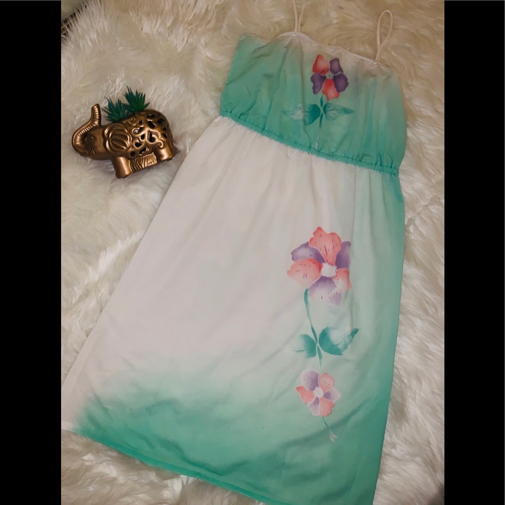 NWOT Beautiful vintage floral sundress